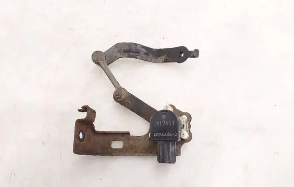 Toyota Camry VIII XV70 Headlight/headlamp level sensor A0943462 9I2611
