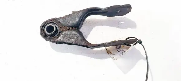 Citroen Xsara Picasso Engine mount bracket