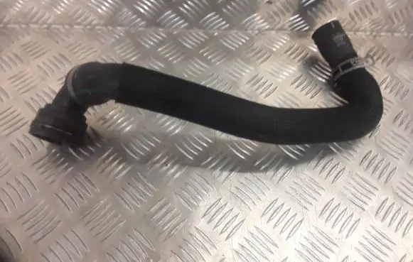 Volvo XC70 Engine coolant pipe/hose