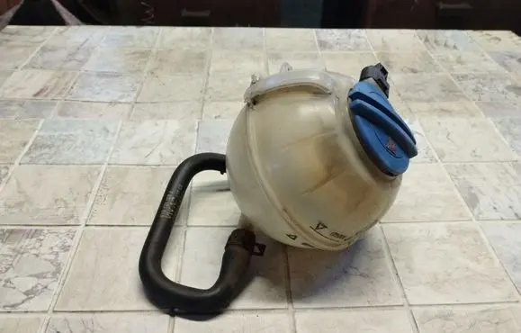 Volkswagen Fox Coolant expansion tank/reservoir 6Q0121407 6Y0121109J