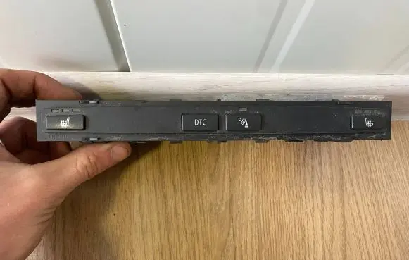 BMW 5 E60 E61 Seat heating switch 6952480 13580363