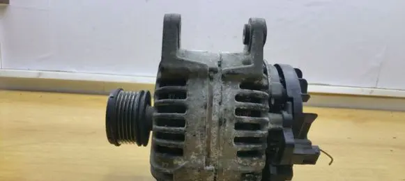 Renault Modus Generator/alternator 8200360480 0124425029