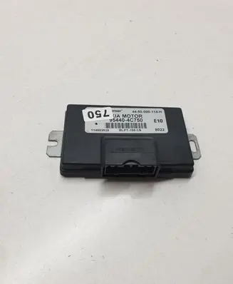 KIA Sorento Transfer box differential control unit 954404C750