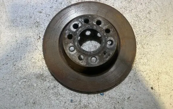 Volkswagen PASSAT B6 Rear brake disc