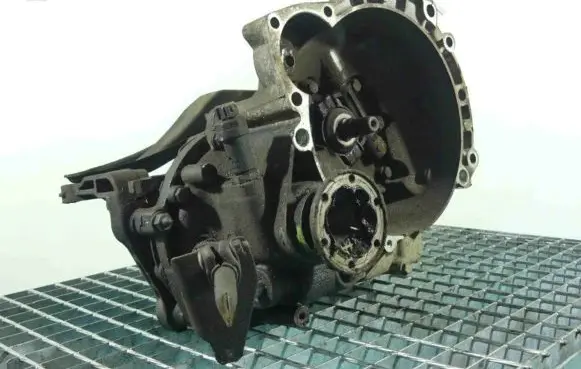Manual 5 speed gearbox
