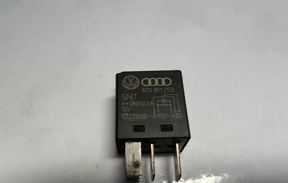Seat Altea Other relay 8Z0951253