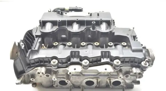 Land Rover Discovery 4 - LR4 Engine head PM9X2Q6C064CA