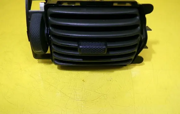 Fiat Bravo - Brava Dashboard side air vent grill/cover trim SX225086