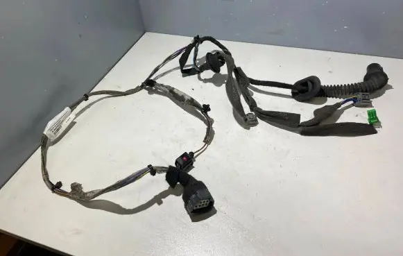 Volvo S80 Rear door wiring loom 8697915