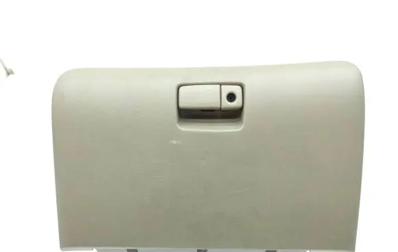 Glove box