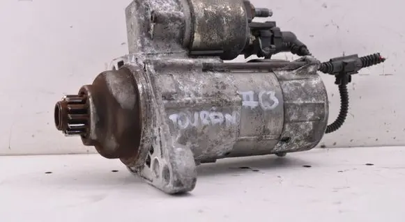 Volkswagen Touran I Starter motor 02Z911024K