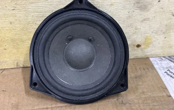 Mercedes-Benz S W222 Panel speaker A2228200602