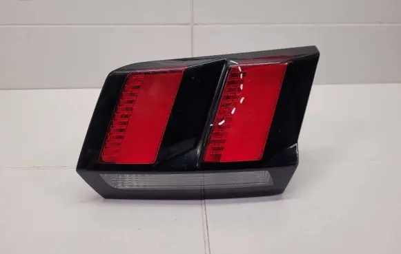 Peugeot 3008 II Tailgate rear/tail lights 9810477780