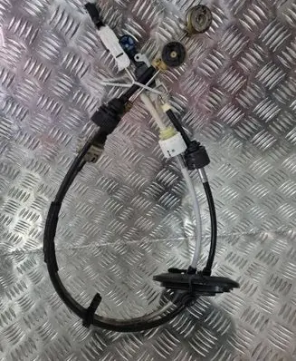 Gear shift cable linkage