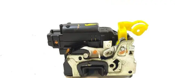 Dacia Duster Rear door lock