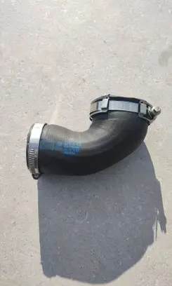 Volkswagen PASSAT B6 Intercooler hose/pipe 1K0145762BL