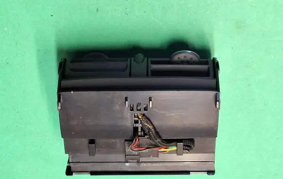 Mercedes-Benz C W203 Rear air vent grill A2038302154