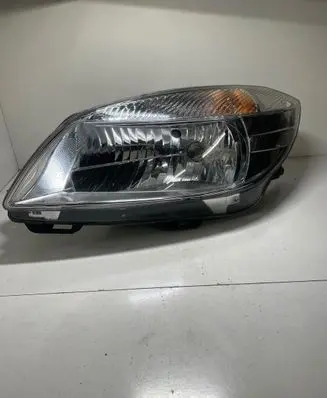 Skoda Fabia Mk2 (5J) Headlight/headlamp