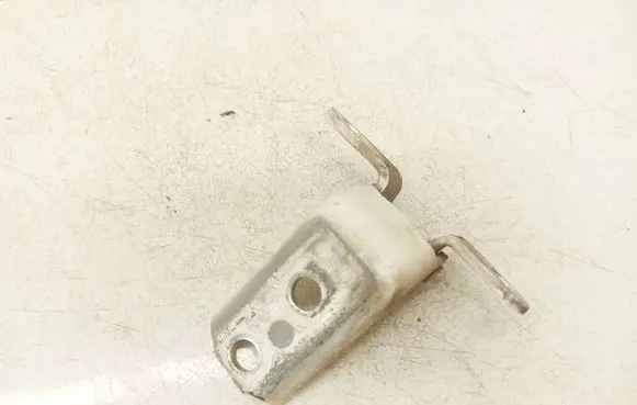 Toyota Avensis T270 Front door upper hinge