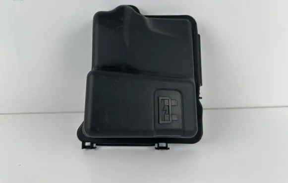 Peugeot 207 Fuse box cover 9657287180