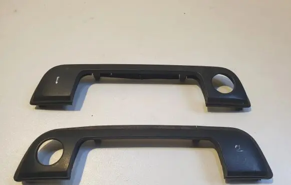 BMW 3 E36 Front door handle cover 1960931 1960932