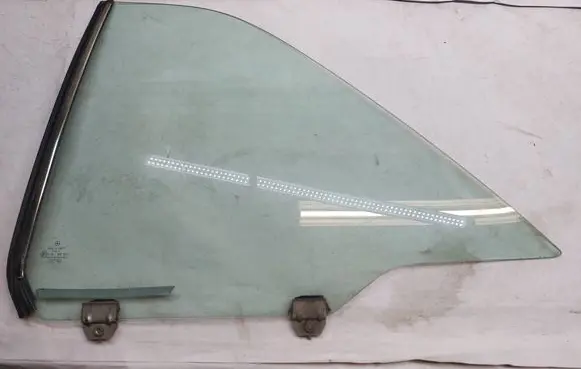 Mercedes-Benz E W124 Front door window glass four-door 43R001025