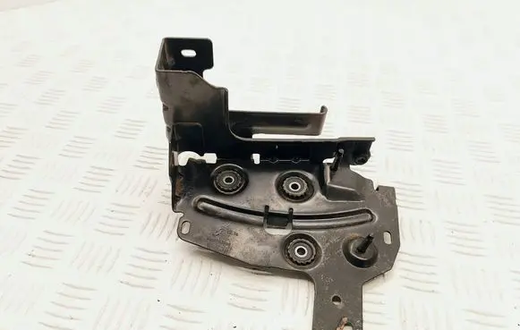 Citroen DS4 ABS pump bracket 9802983980