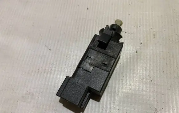 Mercedes-Benz A W168 Brake pedal sensor switch 0015452009 A0015452009