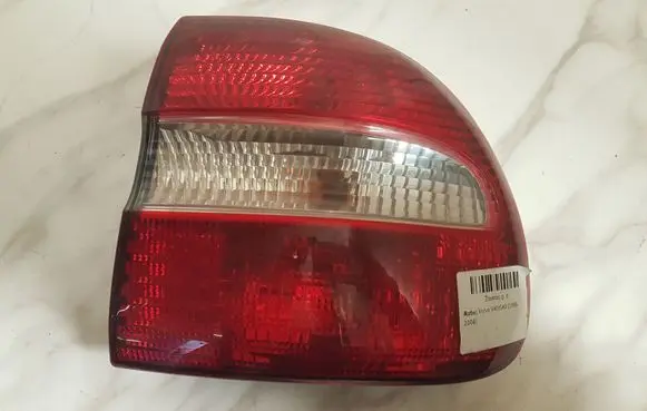 Volvo S40, V40 Rear/tail lights 28562005