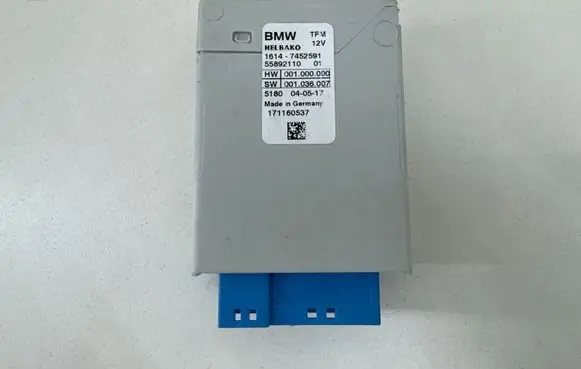 BMW i3 Fuel injection pump control unit/module 55892110