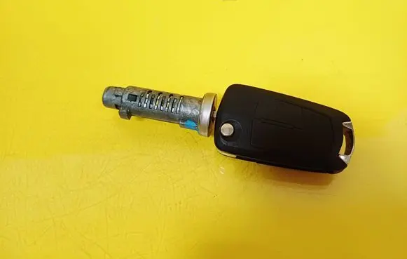 Opel Vectra C Ignition lock 