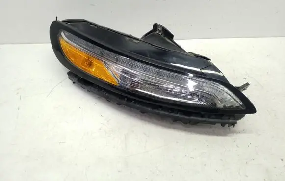 Jeep Cherokee Headlight/headlamp 68157102AQ 130732948901