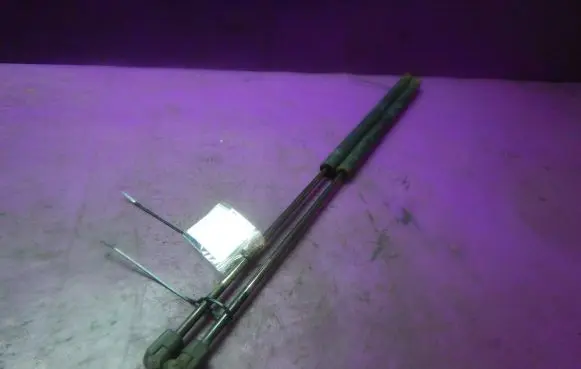 Mercedes-Benz Vaneo W414 Tailgate strut 
