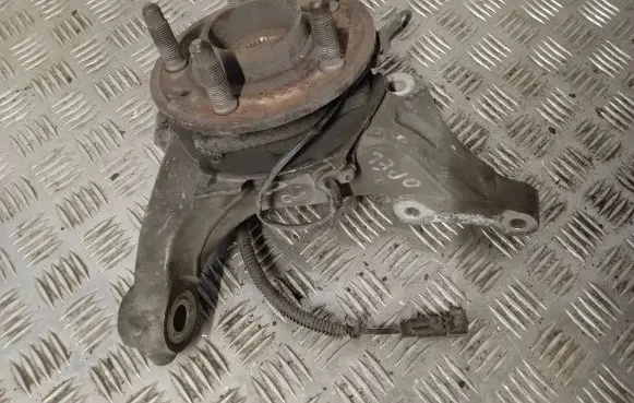 Opel Insignia A Front wheel hub