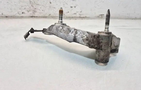 Honda CR-V Gearbox mounting bracket