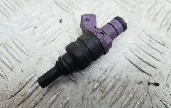 Mercedes-Benz SLK R170 Fuel injector 0000787249