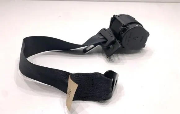 Nissan Qashqai Rear seatbelt 
