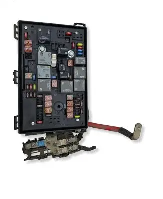 Opel Astra J Fuse module 13318782 1110032AB