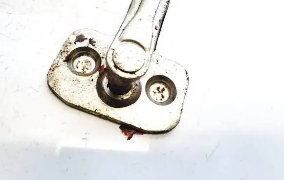 Opel Antara Front door lock loop/hook striker 20951578