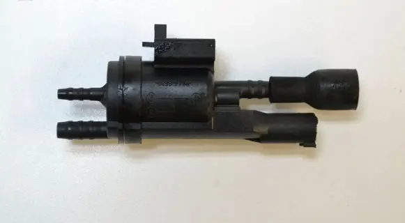 Mercedes-Benz E W212 Turbo solenoid valve A0025407097