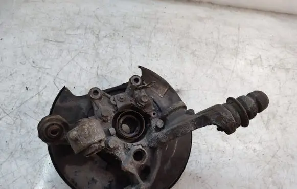Rear wheel hub