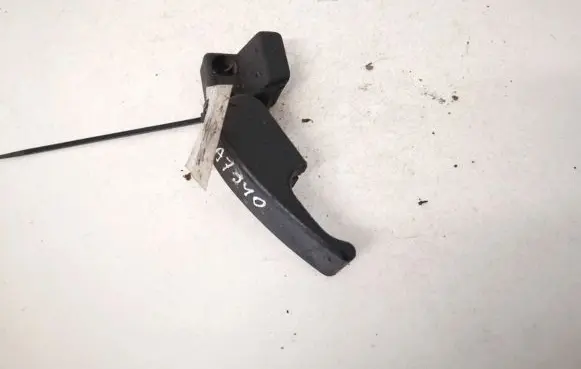 Volkswagen Golf III Engine bonnet (hood) release handle 1h1823533