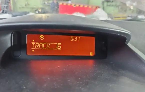 Renault Clio III Screen/display/small screen 280340017R IMPRK1528328