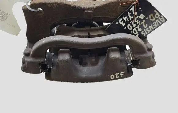 Toyota Avensis T270 Front brake caliper