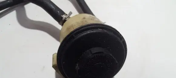 Nissan Almera Power steering fluid tank/reservoir