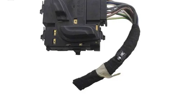 Mercedes-Benz E W212 Seat control switch A2048701958