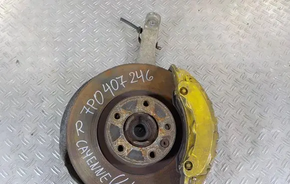 Porsche Cayenne (92A) Front wheel hub spindle knuckle 7P0407246