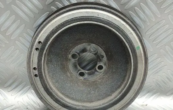 Opel Zafira C Crankshaft pulley 