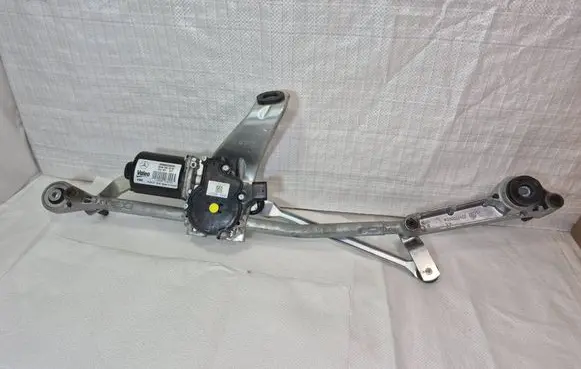 Mercedes-Benz B W246 W242 Front wiper linkage and motor A2469065900 112000260995 ZGS001012