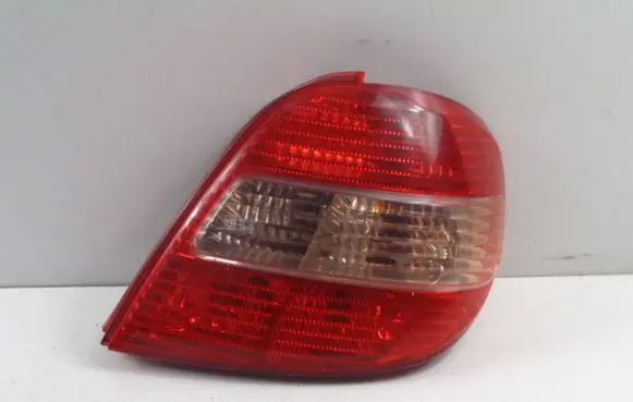 Toyota Avensis Verso Rear/tail lights 034N5P